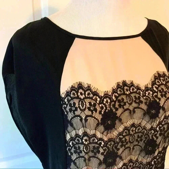 Black and beige lace blouse - Picture 2 of 6